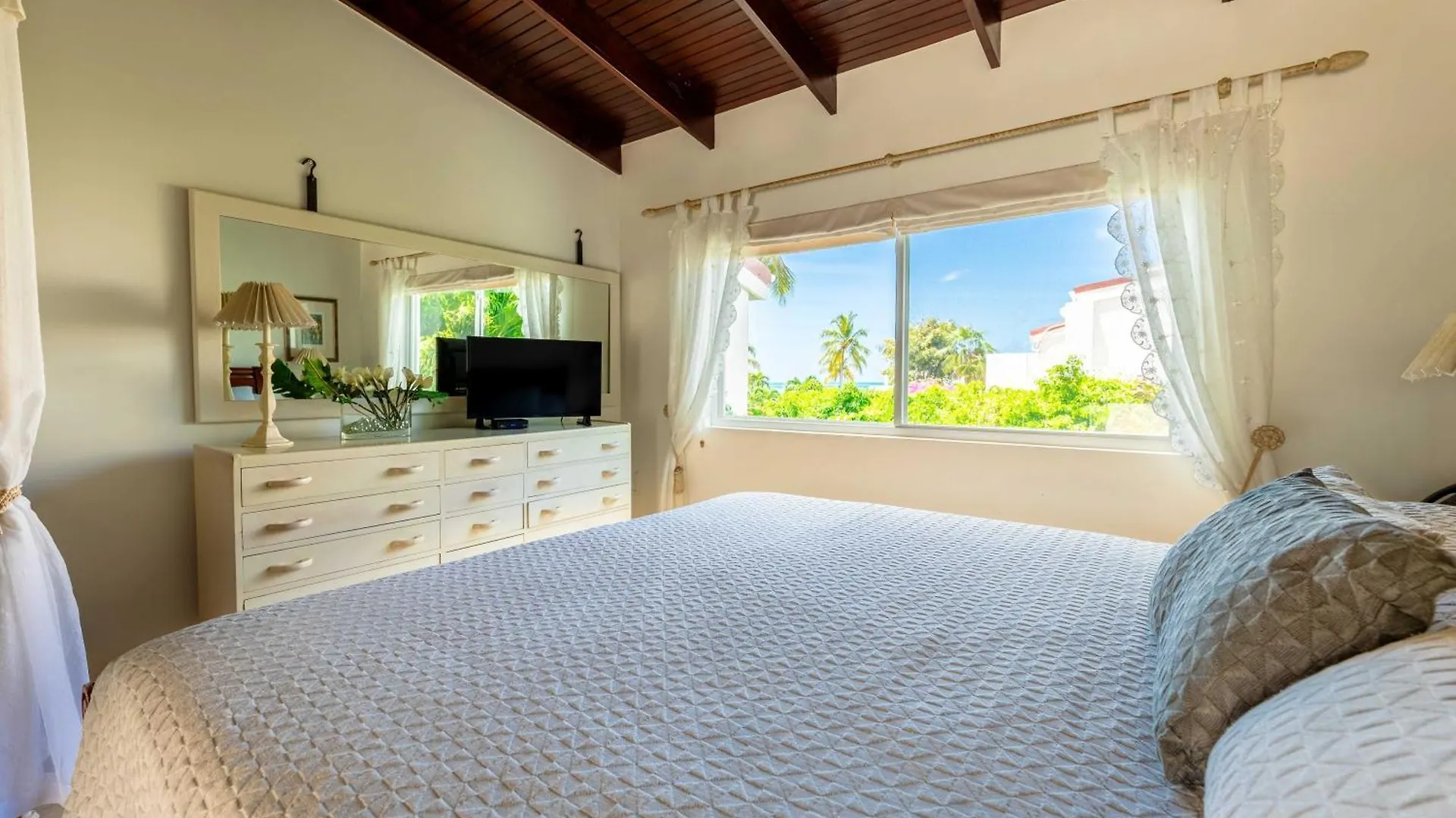 Antigua Village Beach Resort Dickenson Bay